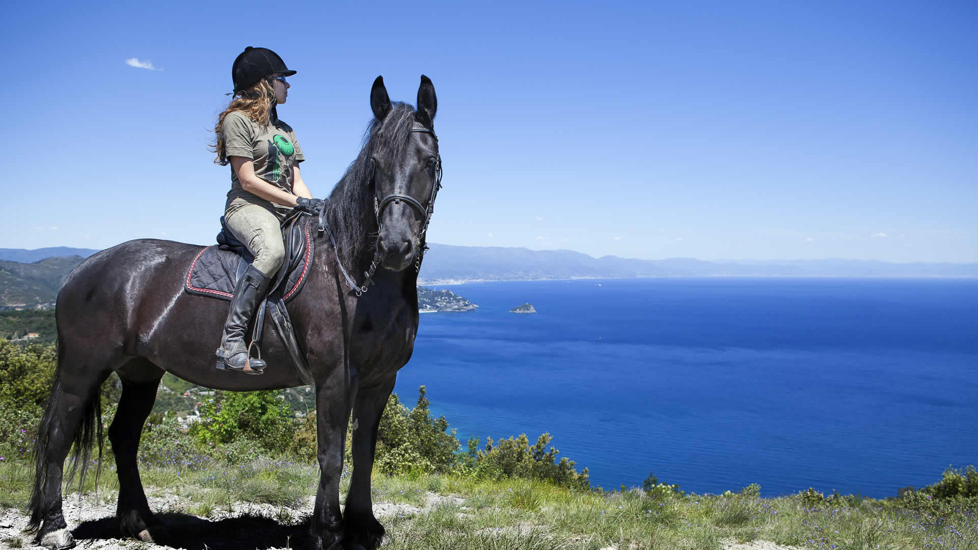 Cinque Terre a Cavallo: Scopri Monterosso al Mare a Cavallo 40 Living Liguria | 01