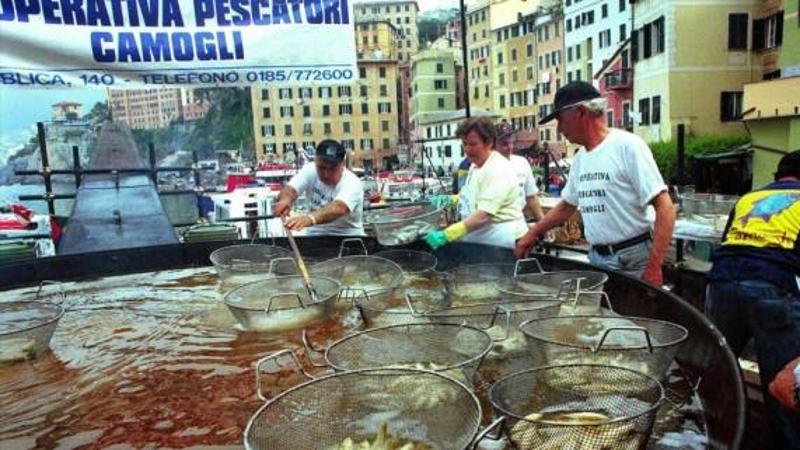 Camogli festeggia il Pesce Azzurro: torna la Sagra del Pesce 2025 6 Living Liguria | 213924264 725d991d b5fd 459c 9d0f 5eb0c0e9810a