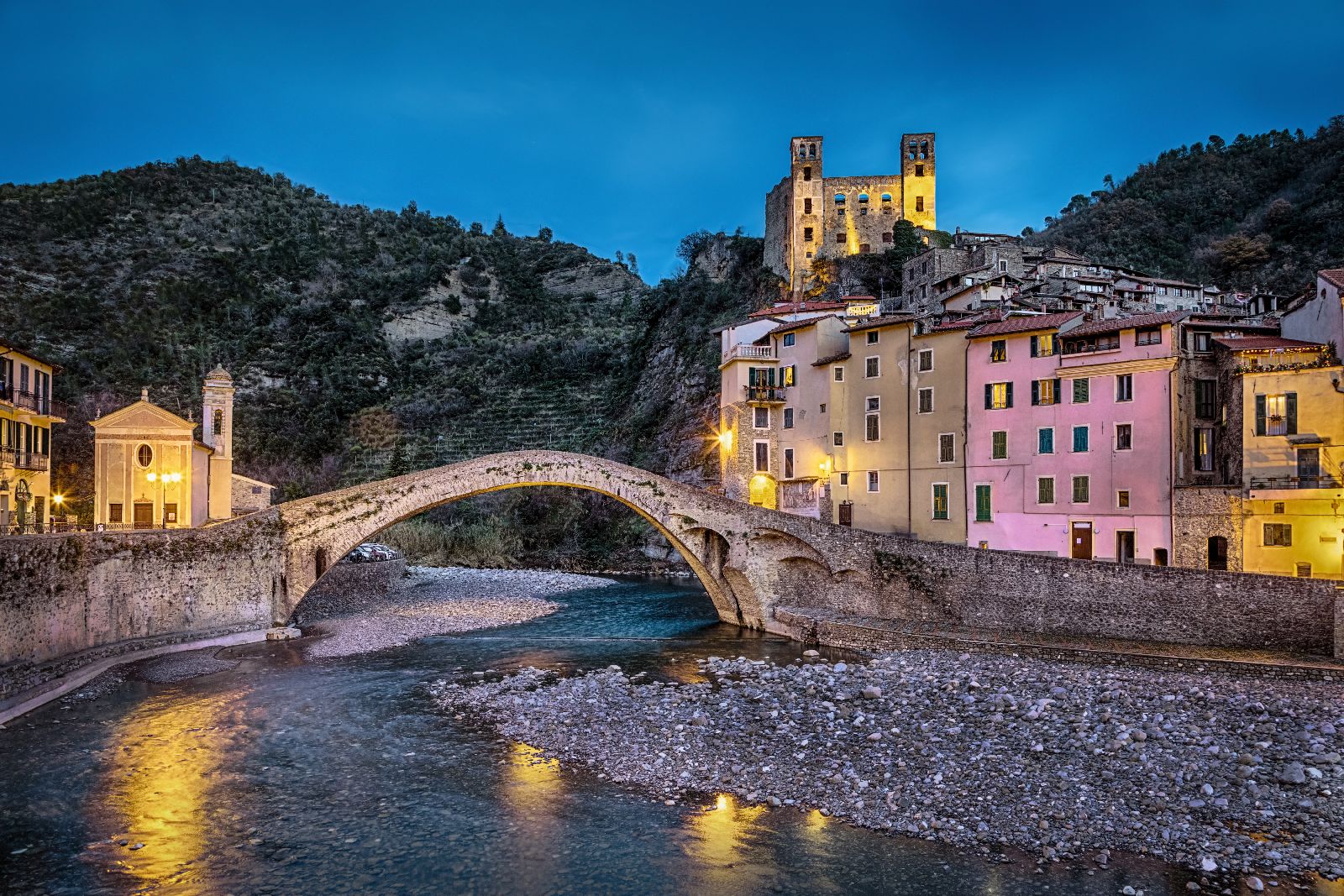 Weekend slow a Dolceacqua in Liguria: tra borghi, vino Rossese e arte 8 Living Liguria | dolceacqua hd